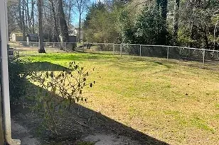 1405 Rainbow Cir, Griffin, GA 30224 - Photo 2