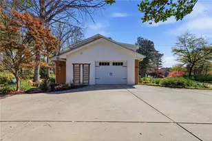 1924 Queens Way, Atlanta, GA 30341 - Photo 68