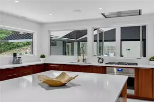 585 Amberidge Trail, Atlanta, GA 30328 - Photo 34