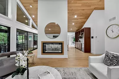 585 Amberidge Trail, Atlanta, GA 30328 - Photo 16