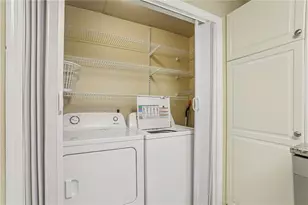 208 Bainbridge Dr, Atlanta, GA 30327 - Photo 10