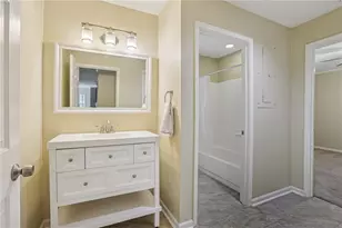 208 Bainbridge Dr, Atlanta, GA 30327 - Photo 16