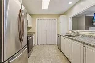 208 Bainbridge Dr, Atlanta, GA 30327 - Photo 8