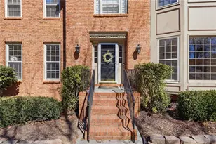 11805 Highland Colony Dr, Roswell, GA 30075 - Photo 6