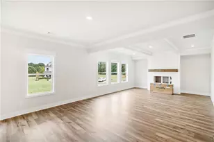 143 Bramblewood Dr, Winder, GA 30680 - Photo 2