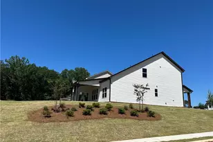 165 Bramblewood Dr, Winder, GA 30680 - Photo 4