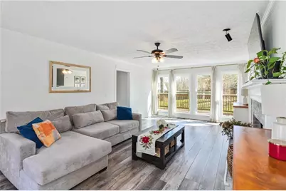 810 Hounds Ridge Court, Lawrenceville, GA 30043 - Photo 4