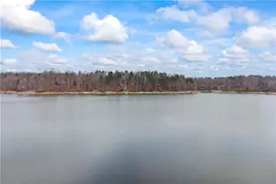 738 Normandy Trail, Lavonia, GA 30553 - Photo 12