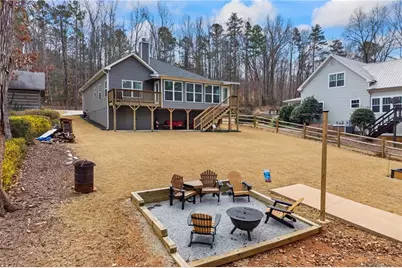 738 Normandy Trail, Lavonia, GA 30553 - Photo 10