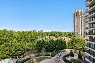 700 Park Regency Pl, Atlanta, GA 30326 - Photo 16