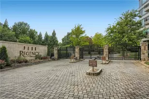 700 Park Regency Pl, Atlanta, GA 30326 - Photo 28