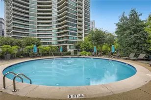 700 Park Regency Pl, Atlanta, GA 30326 - Photo 26