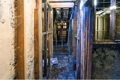 728 Center Hill Avenue NW, Atlanta, GA 30318 - Photo 2