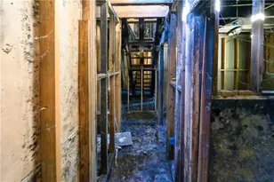 728 Center Hill Ave NW, Atlanta, GA 30318 - Photo 2