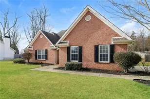 126 Pinehaven Ct, McDonough, GA 30252 - Photo 2