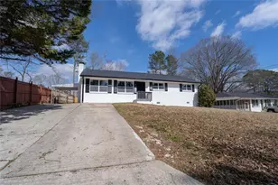 296 Rockin Hill Dr SW, Marietta, GA 30060 - Photo 2