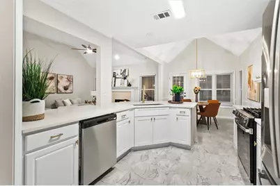 1042 Pennsylvania Run NE, Lawrenceville, GA 30043 - Photo 6