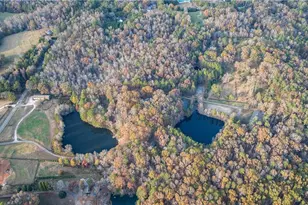 818 Arnold Mill Rd, Woodstock, GA 30188 - Photo 2