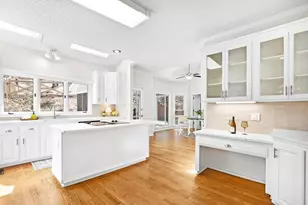 4409 Windsor Oaks Cir, Marietta, GA 30066 - Photo 2