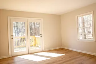 95 Simpson Dr NE, Kennesaw, GA 30144 - Photo 12