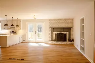 95 Simpson Dr NE, Kennesaw, GA 30144 - Photo 8