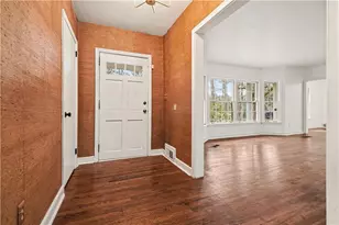 2360 Young Dr, College Park, GA 30337 - Photo 4