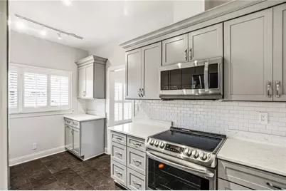 3694 Peachtree Road NE #A4, Atlanta, GA 30319 - Photo 6