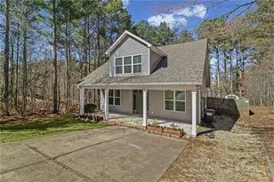 201 Mill Creek Cove, Dawsonville, GA 30534 - Photo 2