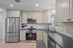 677 Hillandale Circle SW, Marietta, GA 30064 - Photo 14