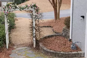 1092 Cheney Pl SW, Marietta, GA 30064 - Photo 28