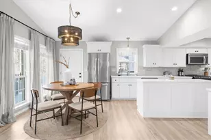 240 Park Bridge Ln, Roswell, GA 30075 - Photo 12