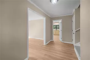 300 Woodland Dr, Calhoun, GA 30701 - Photo 6