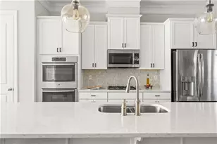 3736 Briar Ln, Atlanta, GA 30341 - Photo 8