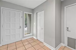 2875 Torreya Way SE, Marietta, GA 30067 - Photo 4