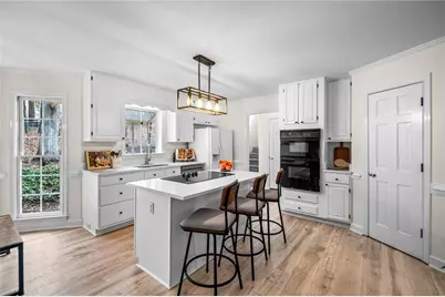 110 N Bluff, Alpharetta, GA 30004 - Photo 8