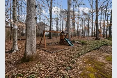 110 N Bluff, Alpharetta, GA 30004 - Photo 4