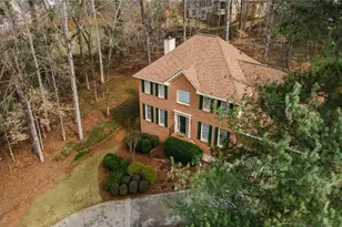 110 N Bluff, Alpharetta, GA 30004 - Photo 32