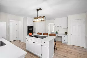 110 N Bluff, Alpharetta, GA 30004 - Photo 16