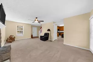 900 Willow Springs Ct, Loganville, GA 30052 - Photo 4