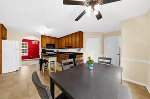 900 Willow Springs Ct, Loganville, GA 30052 - Photo 8