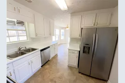 130 Berkshire Drive, Covington, GA 30016 - Photo 8