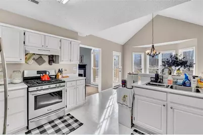 111 Overlook Heights Way, Stockbridge, GA 30281 - Photo 16