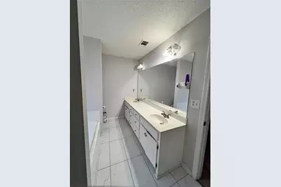 1004 Crown River Parkway, McDonough, GA 30252 - Photo 8