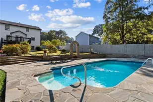 331 Freshman Dr, Lawrenceville, GA 30044 - Photo 2