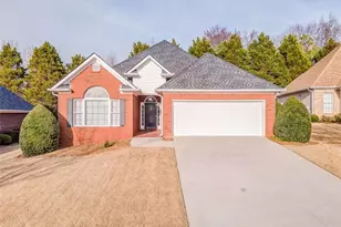 114 Vinings Way, Calhoun, GA 30701 - Photo 1