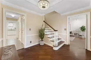 400 Fallen Leaf Ln, Roswell, GA 30075 - Photo 2