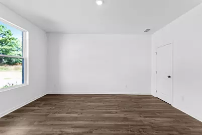 4008 Laurant Path, Flowery Branch, GA 30542 - Photo 6