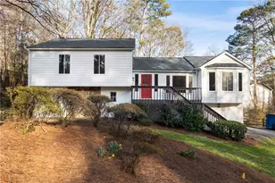 220 Wickerberry Hollow, Roswell, GA 30075 - Photo 2