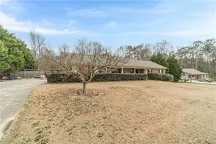 2128 Pinehurst Ln, Snellville, GA 30078 - Photo 26