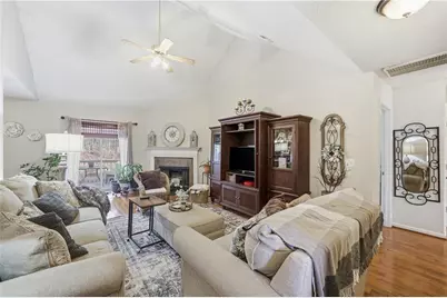 291 Buck Boulevard SE, Calhoun, GA 30701 - Photo 2